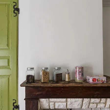 Le Repose Pieds - D'etape Randonnees - *