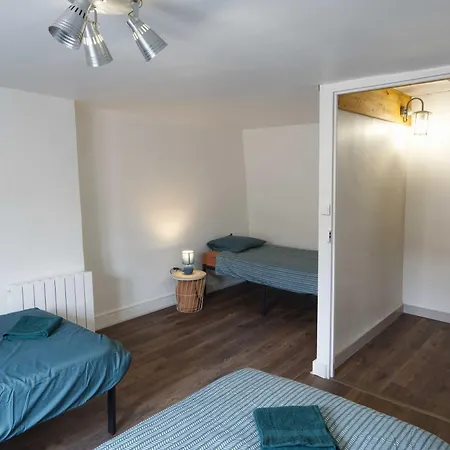 Le Repose Pieds - D'etape Randonnees - فندق مبيت وإفطار Le Monastier sur Gazeille